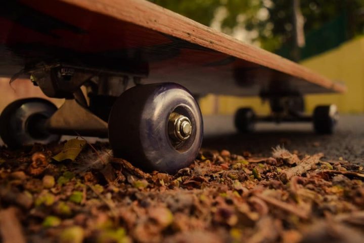 How To Tighten Skateboard Trucks