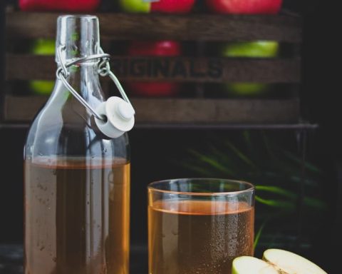 How To Use Apple Cider Vinegar For Hair Loss