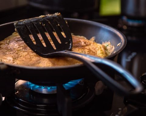 How To Drain Grease From Pan‍