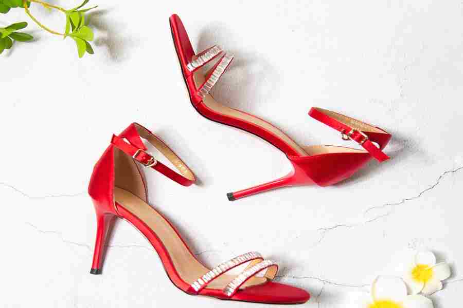 What Color Heels Pair Perfectly With A Red Dress